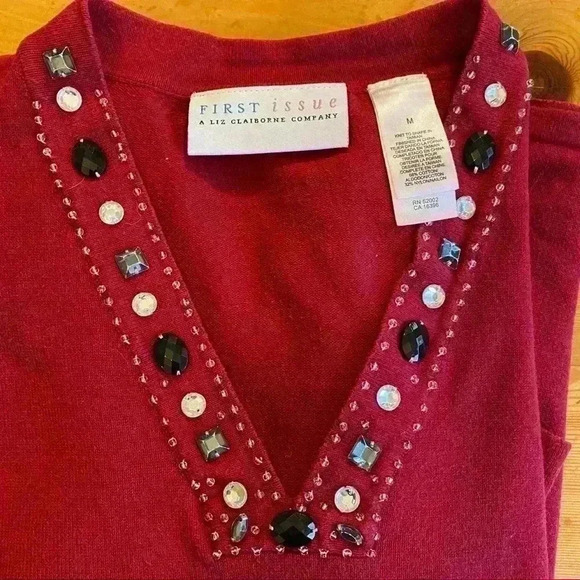 First Issue by Liz Claiborne v-neck beaded sweater women M red - Picture 3 of 7